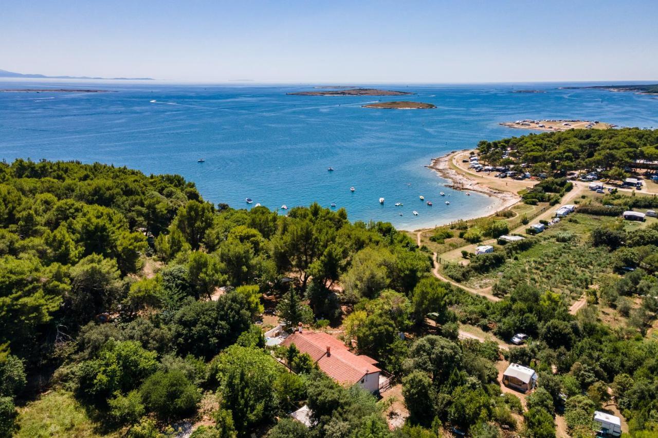 Al Pino Blue Property Premantura Exteriér fotografie